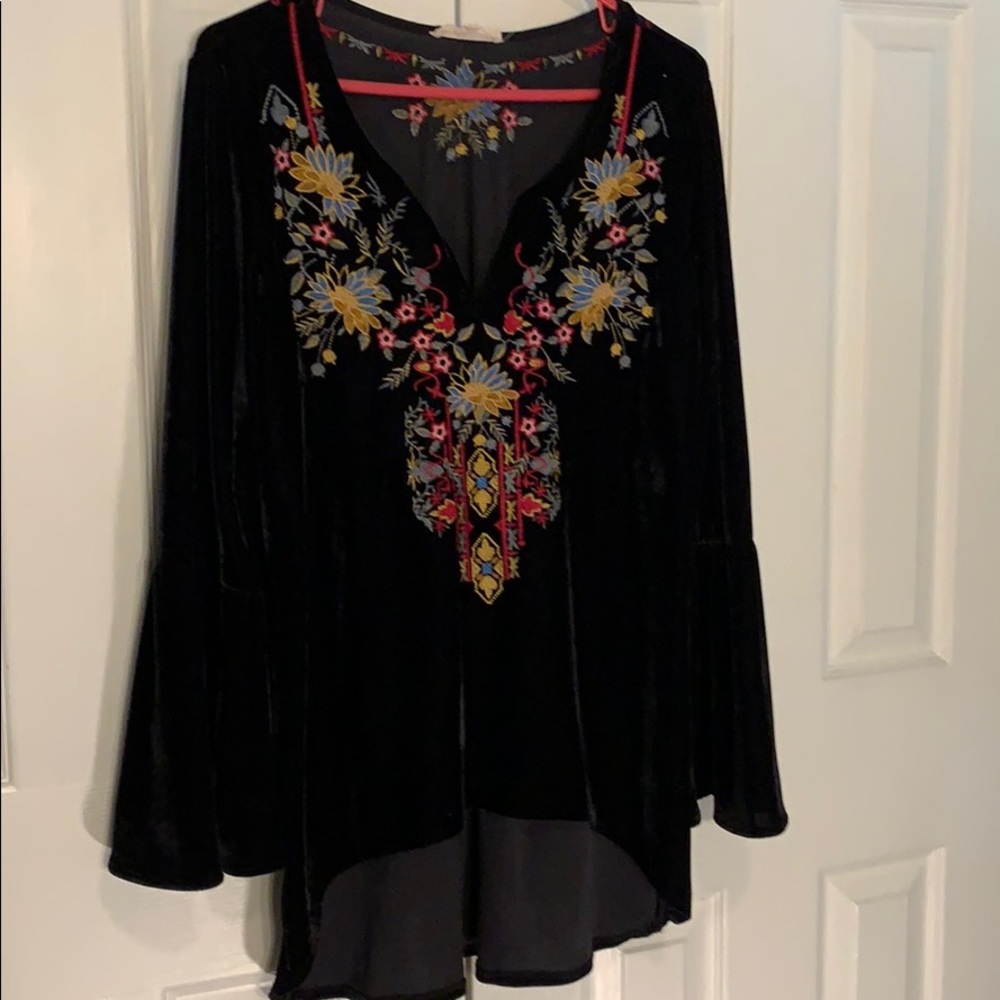 Solitaire Size S Black Velvet Tunic Bohemian